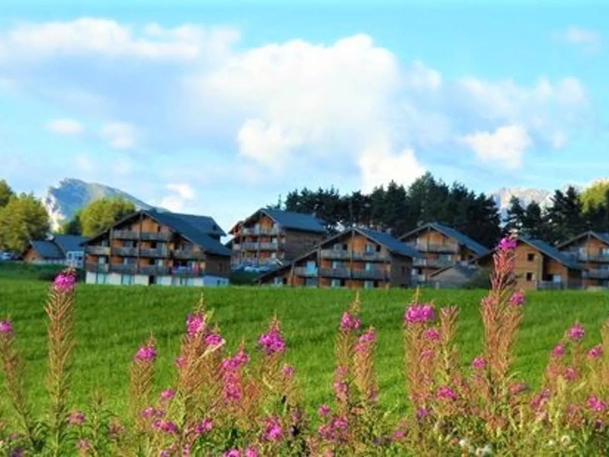 Studio Cabine Pour 4 Avec Parking Gratuit A La Joue Du Loup - Fr-1-504-633 Le Devoluy 0*,