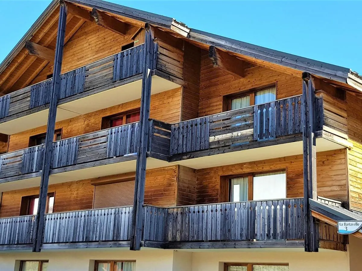 Studio Cabine Pour 4 Avec Parking Gratuit A La Joue Du Loup - Fr-1-504-633 Le Devoluy Apartment