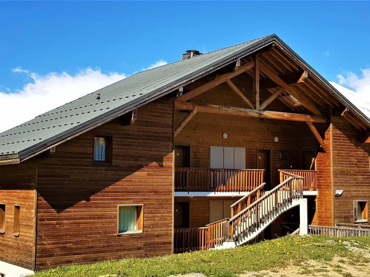 Studio Cabine Pour 4 Avec Parking Gratuit A La Joue Du Loup - Fr-1-504-633 Le Devoluy 0*,  France